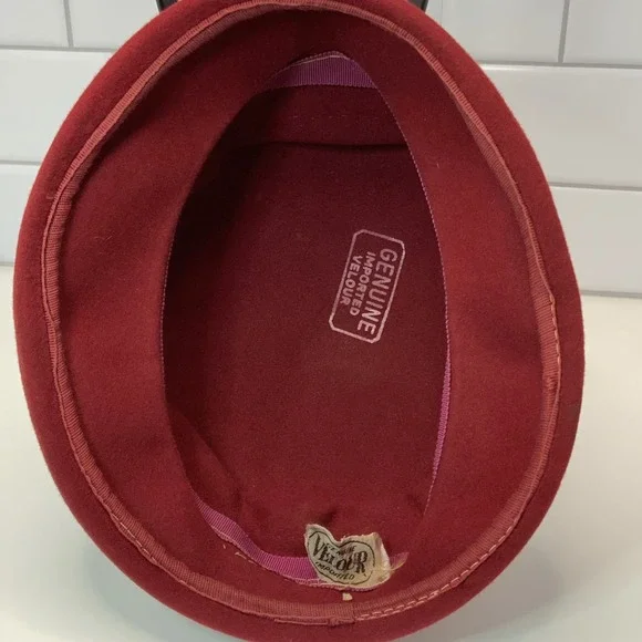 Vintage Red Velvet With Rhinestone Brooch Hat Pillbox *Read Description* - Picture 6 of 8